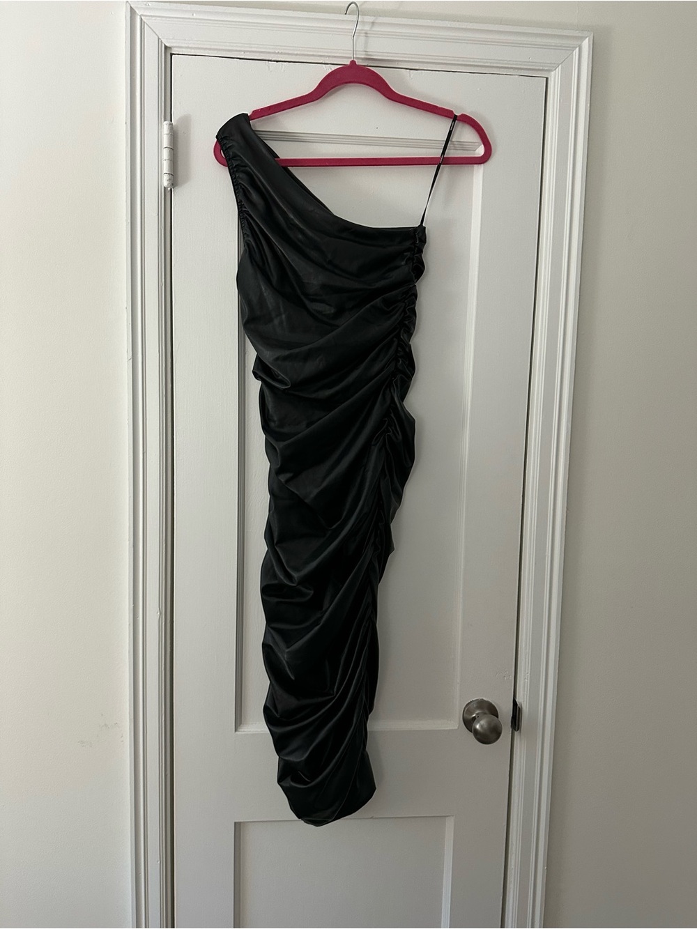 Black One-Shoulder Ruched Evening Dress